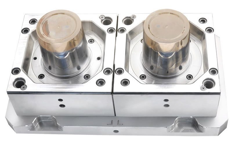 Precision thin-wall packaging mold